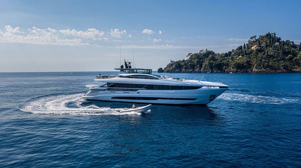 First Mangusta GranSport 33 superyacht to make global debut at FLIBS 2020