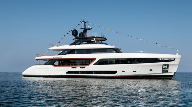 Benetti launches first classically inspired Motopanfilo 37M