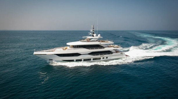 Majesty 120 US debut at FLIBS 22