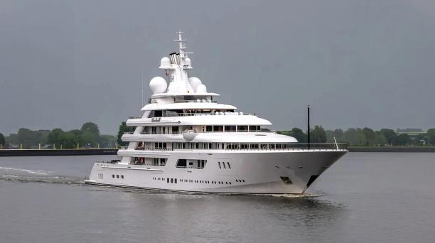 WATCH: 117m Lurssen Superyacht Boardwalk Delivered