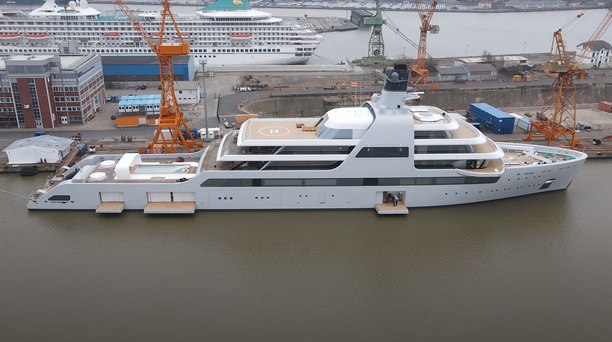 140m superyacht SOLARIS spotted on sea trials