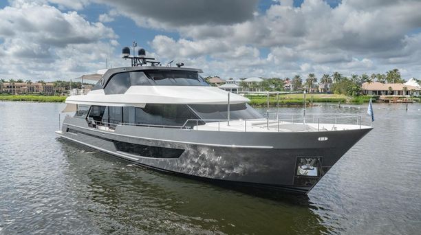 Significant Price Drop on 33m Ocean Alexander Motor Yacht Twin Dreams