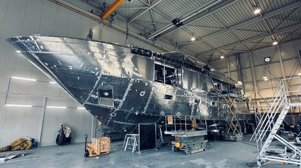Van der Valk 31m Superyacht Project Berlin Completes Superstructure Stage