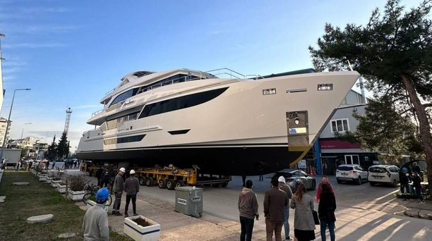 ROMEO FOXTROT Launched: First 36m Hargrave F118