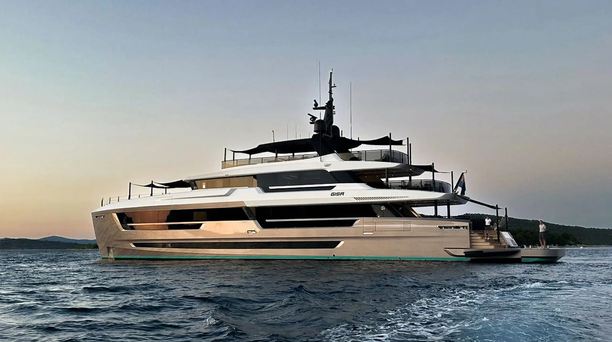  €1M Reduction Announced on 44m Mengi Yay Superyacht Gisa