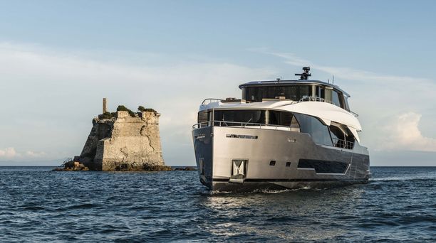 PESA II: Award-Winning Maiora 35 Exuma Superyacht