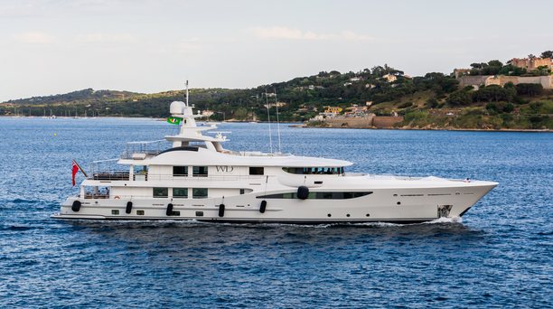 Major €7M Price Reduction on 52m Amels 171 Superyacht Were Dreams