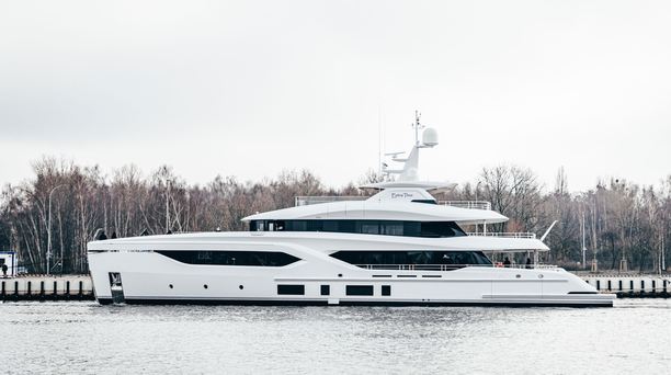 Conrad Shipyard Launches EXTRA TIME