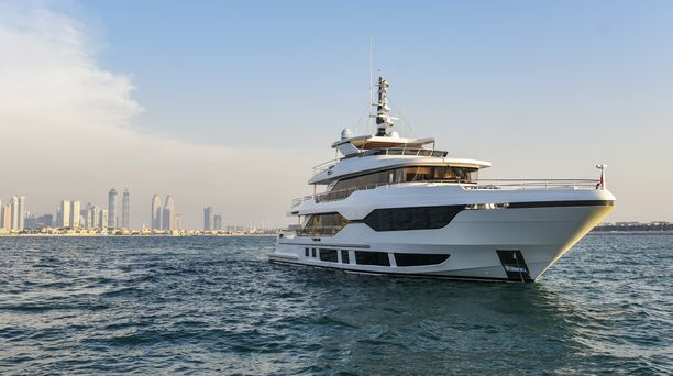 OPTIMISM: Fourth Majesty 120 delivered by Gulf Craft