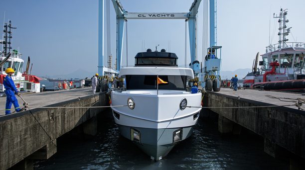 CL Yachts first CLX96 makes a splash