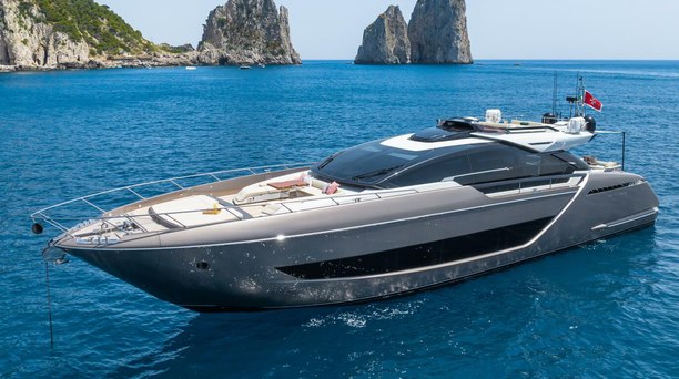 27m Riva 88' Folgore Motor Yacht Kar Receives €150K Price Reduction