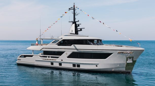 WATCH: Cantiere delle Marche Has Launched 31m RJ102 Explorer Yacht Mon Coeur 