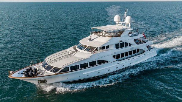 37m Benetti Classic 120 Motor Yacht Bunty Receives €1.35M Price Reduction