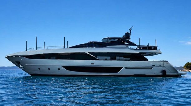 30m Riva 100' Corsaro Motor Yacht No Stress 888 Listed for Sale