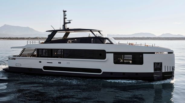 27m Azimut Magellano 27M Motor Yacht Wins Design Innovation Award 2026