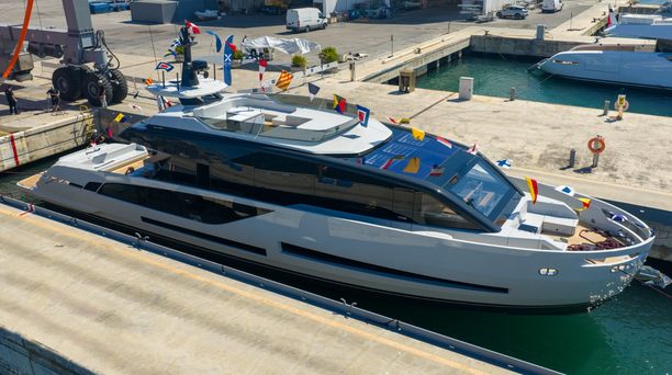 First 27m Extra X90 Fast Motor Yacht Ivanova Launched Ahead of Cannes Debut