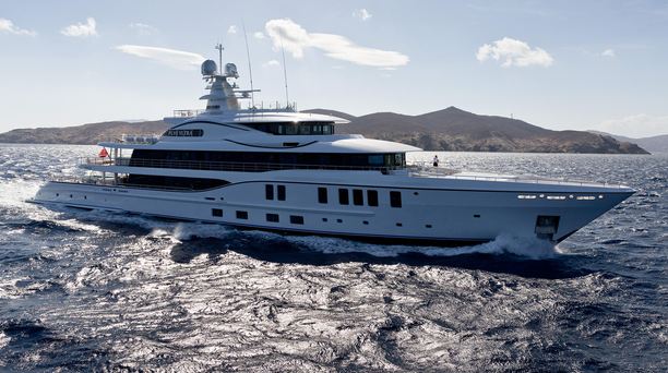Major €9.1M Price Drop on 74m Amels 242 superyacht Plvs Vltra