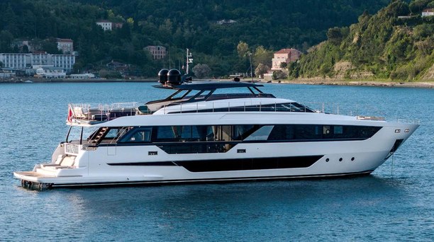 30m Ferretti Yachts Ferretti 1000 Motor Yacht Isotta Sold