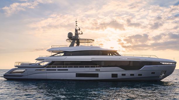 38m Azimut Grande Trideck Motor Yacht Tanelorn for Sale