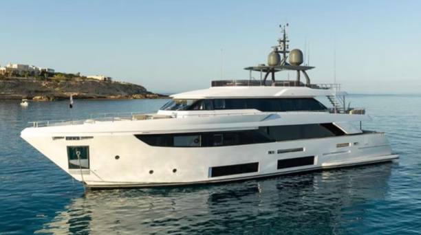 33m Custom Line Navetta 33 Motor Yacht On for Sale