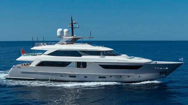 38m Sanlorenzo SD126 Motor Yacht Kia Ora Receives €600K Price Reduction