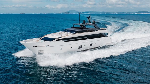 37m Sanlorenzo SL120 Asymmetric Motor Yacht Ambar Listed for Sale