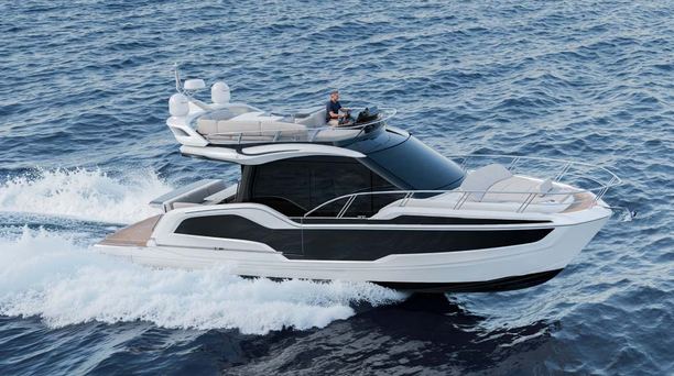Galeon Unveils New 14m 420 Fly Flybridge Yacht 