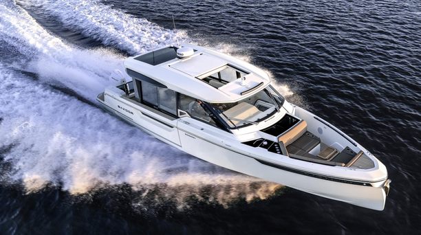 Saxdor Yachts 400 GTC to Make U.S. Debut at FLIBS 2024 With Innovative Side Deck Design