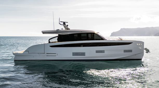 Azimut's Eco-Friendly Seadeck 6: A Star at Cannes 2024