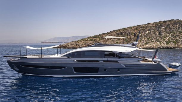 29m Azimut S10 Motor Yacht D Five Receives €400K Price Reduction