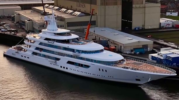 WATCH: 117m Lürssen Boardwalk Emerges Through Heavy Fog During Sea Trials