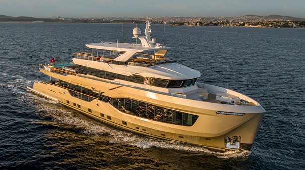 First Numarine 40MXP Superyacht Miouch Delivered 