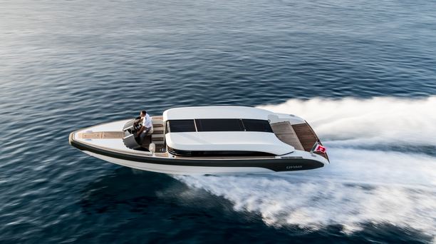 FIRST LOOK: New running photos of tender to 95m superyacht O’PARI