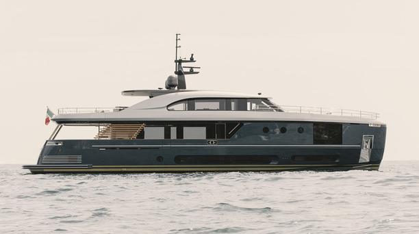 30m Azimut Magellano 30M motor yacht Palmax listed for sale