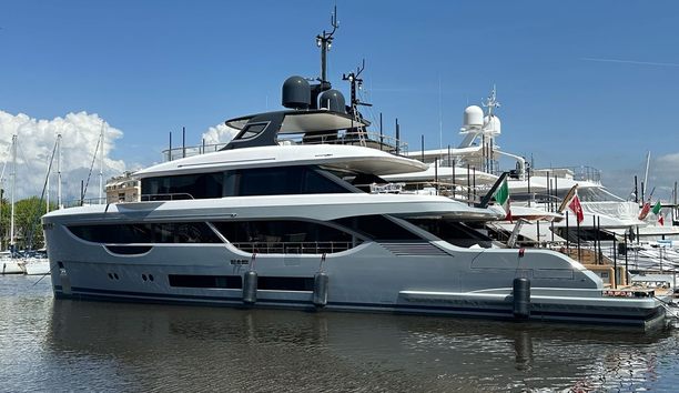 Brand-New Benetti Oasis 34M Listed for Sale Ahead of Summer Season