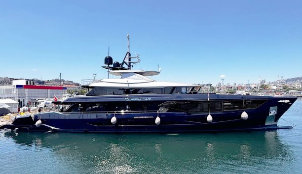 50m Dearsan Flagship Superyacht Queen Yaz Delivered in Turkey