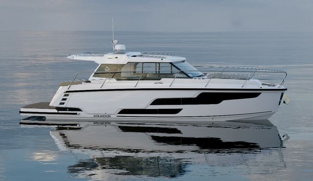 All-New Aquador 400 HT Boat Aims to Redefine Comfortable Cruising