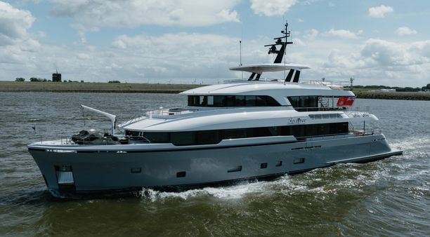 37m Moonen 122 Martinique Superyacht Lollipop to Make World Debut at Monaco Yacht Show 2026