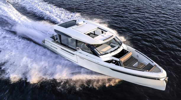 Saxdor Yachts 400 GTC to Make U.S. Debut at FLIBS 2024 With Innovative Side Deck Design