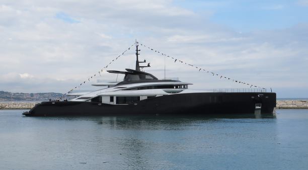 WATCH: ISA Gran Turismo 67m Superyacht Sea Raider X Launched as Yard's New Flagship
