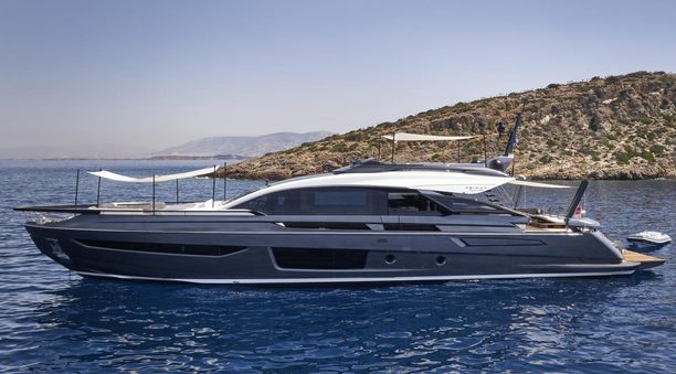 29m Azimut S10 Motor Yacht D Five Receives €400K Price Reduction
