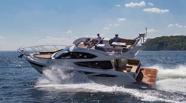 What is a Flybridge Yacht?