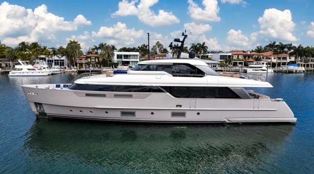 30m Sanlorenzo SD96 Superyacht Legacy Listed for Sale