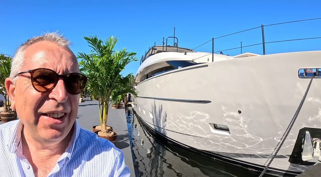 Sanlorenzo SL86 Asymmetric Review (2025 Edition)