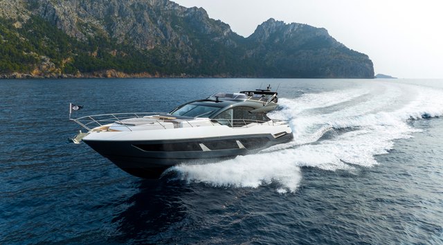 Sunseeker 75 Sport Yacht Review (2025 Edition)