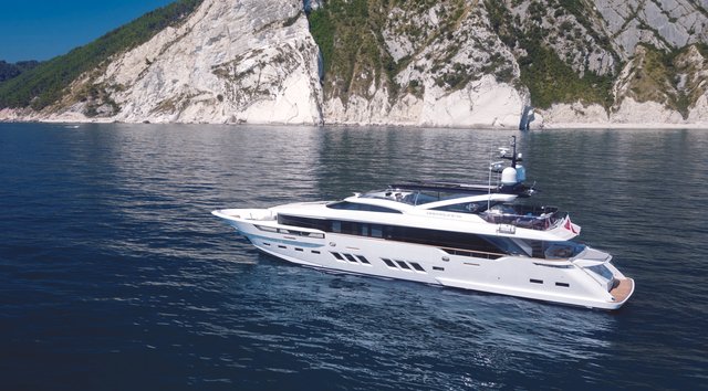 Fully customisable Dreamline 35 makes worldwide debut at Cannes Yachting Festival 2018