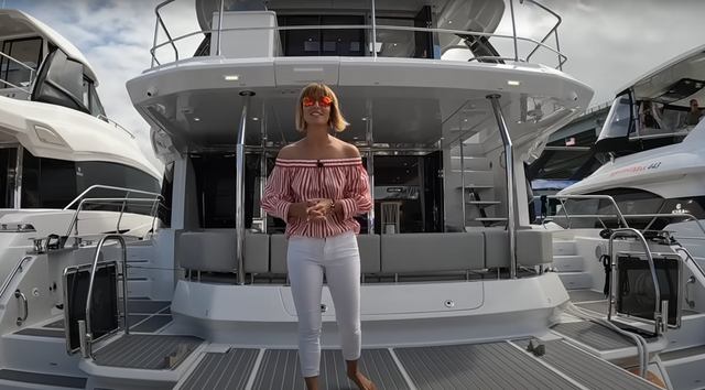 Aquila 54 Yacht Review (2022 Edition)