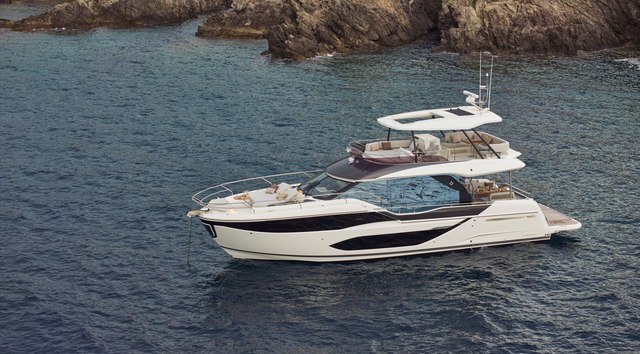 Prestige Presents Two New Yachts and Highlights Innovation at Cannes