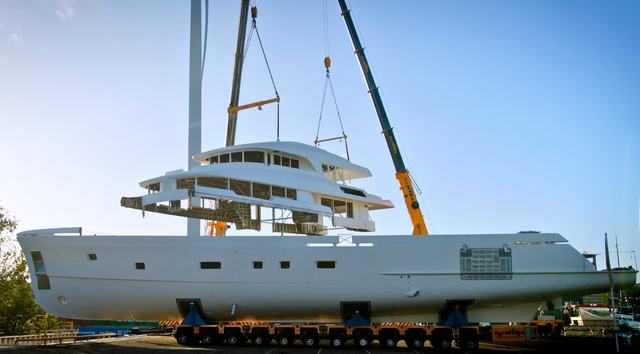 Tenth 37m Moonen 122 Martinique Reaches Hull and Superstructure Milestone
