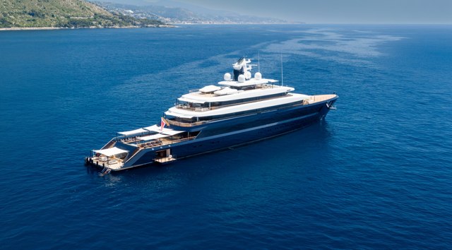                                                                             Yacht Stern Design: Which Beach Club Features Are Worth Having?